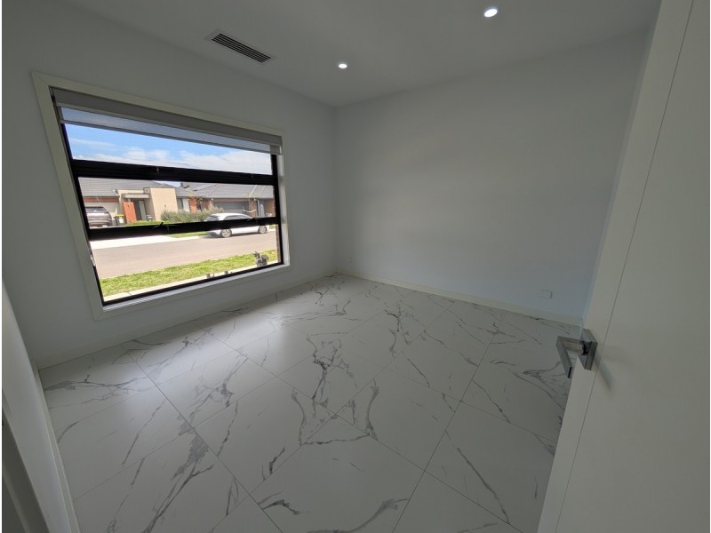 30 Edgedell Avenue, Kalkallo VIC 3064