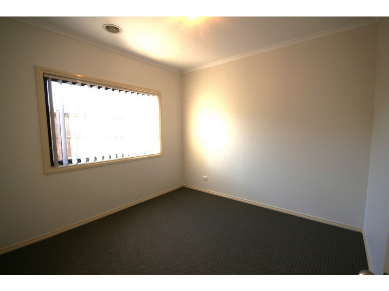 6 Avonlea Court, Roxburgh Park VIC 3064