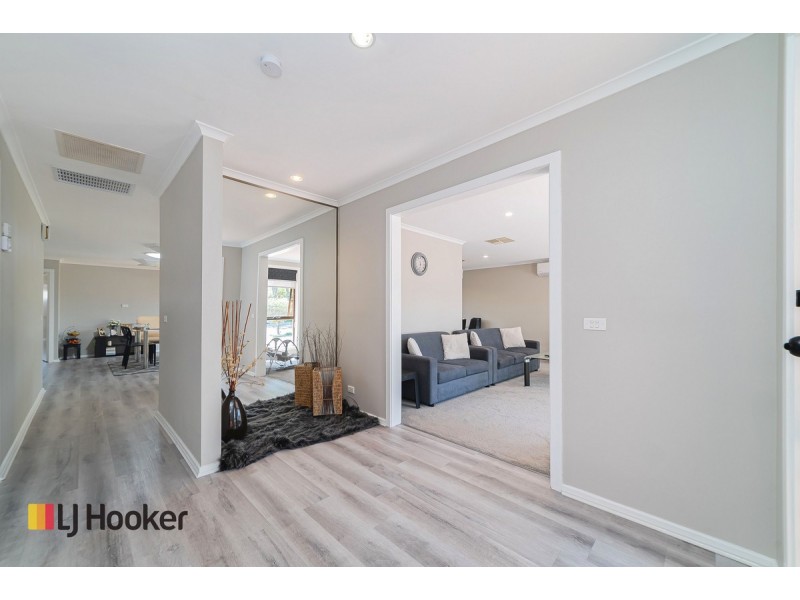 35 Medway Road, Craigieburn VIC 3064
