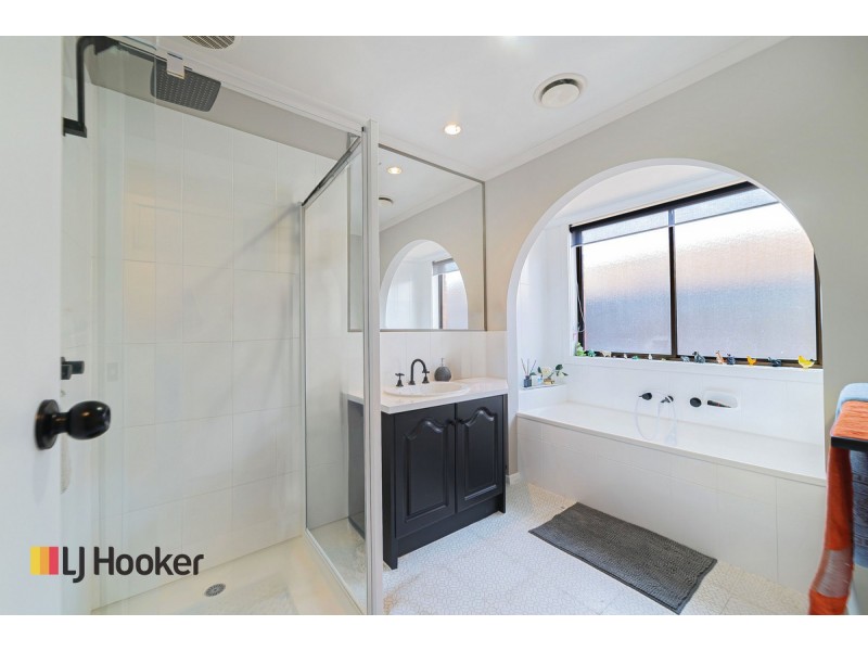 35 Medway Road, Craigieburn VIC 3064