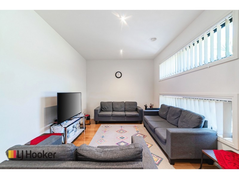 102 Newbury Boulevard, Craigieburn VIC 3064