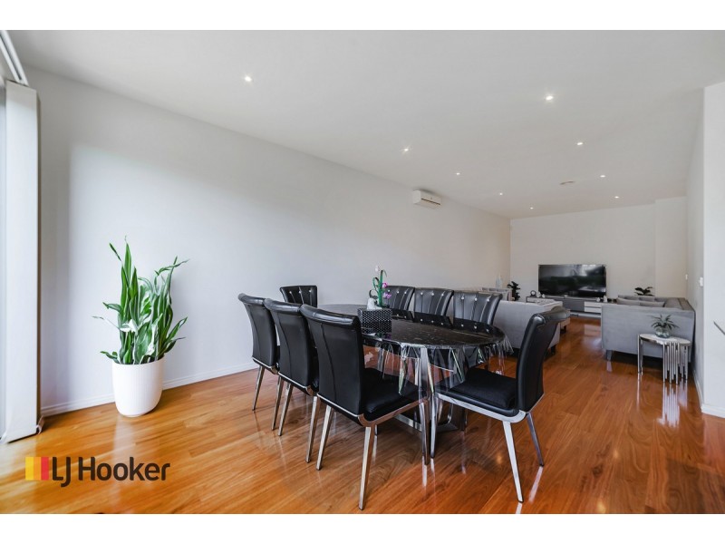 102 Newbury Boulevard, Craigieburn VIC 3064