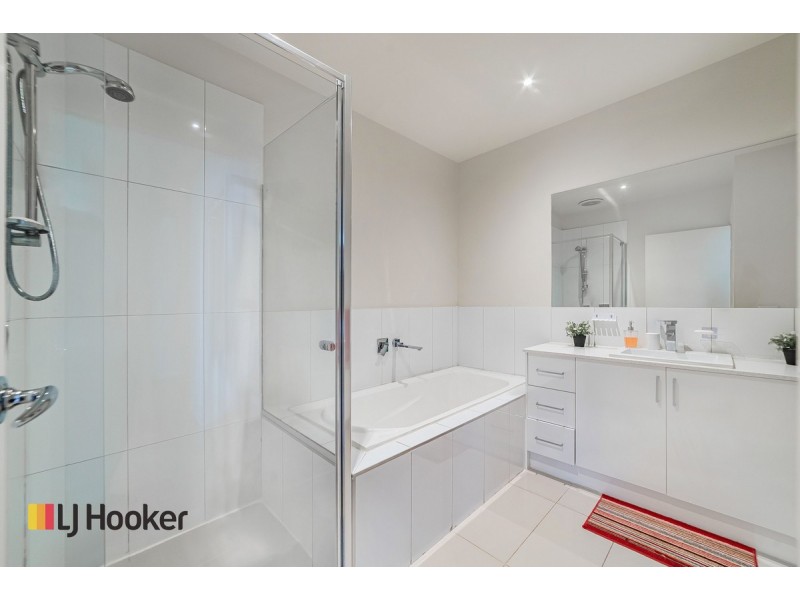 102 Newbury Boulevard, Craigieburn VIC 3064