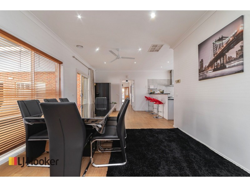 1 Mulberry Pass, Craigieburn VIC 3064