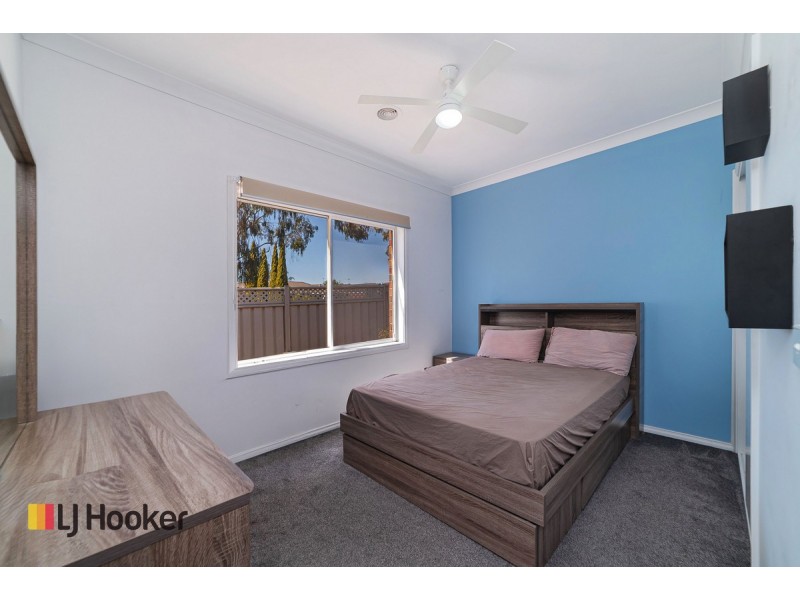 1 Mulberry Pass, Craigieburn VIC 3064