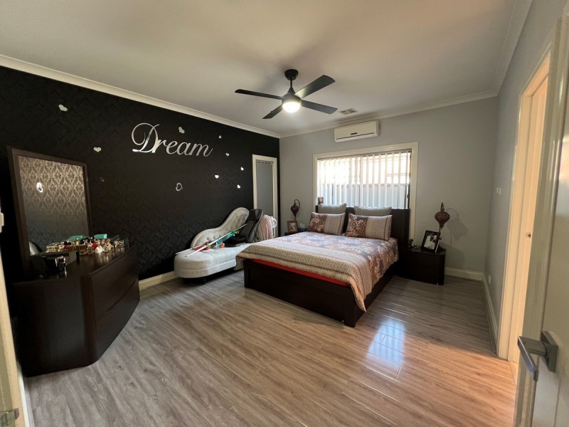 3 Viewside Crescent, Craigieburn VIC 3064