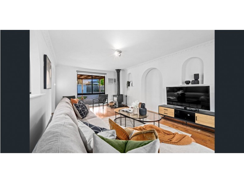 1 Langdon Crescent, Craigieburn VIC 3064