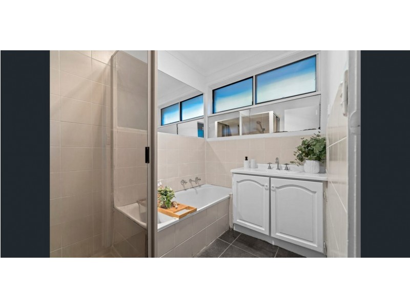 1 Langdon Crescent, Craigieburn VIC 3064