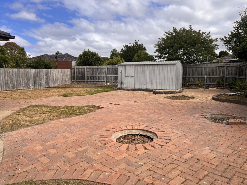 1 Langdon Crescent, Craigieburn VIC 3064
