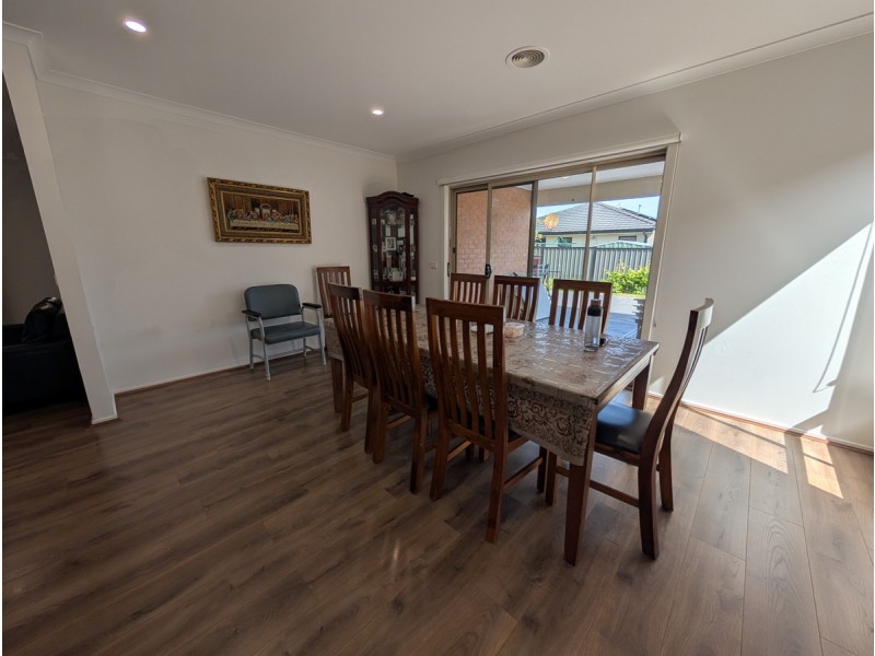 55 Biltmore Crescent, Roxburgh Park VIC 3064