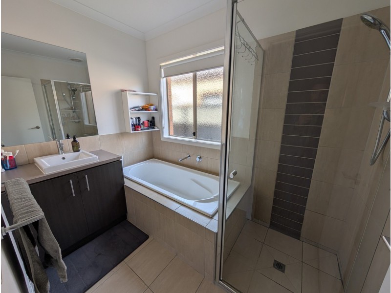 55 Biltmore Crescent, Roxburgh Park VIC 3064