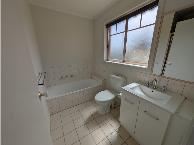 11 Brecon Nook, Craigieburn VIC 3064