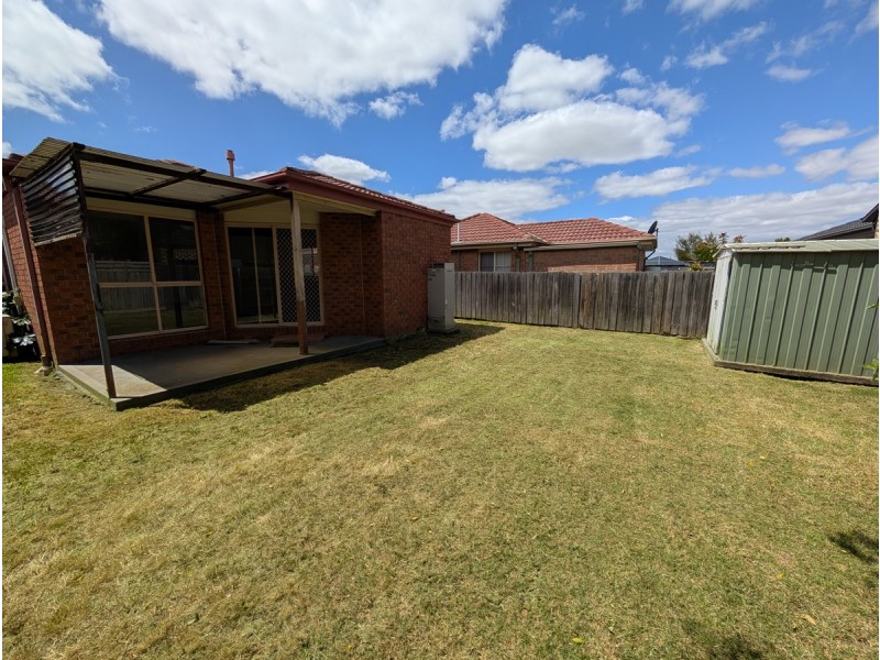 11 Brecon Nook, Craigieburn VIC 3064