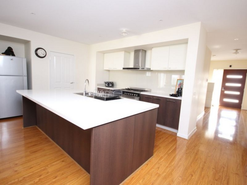 6 Fenland Street, Craigieburn VIC 3064