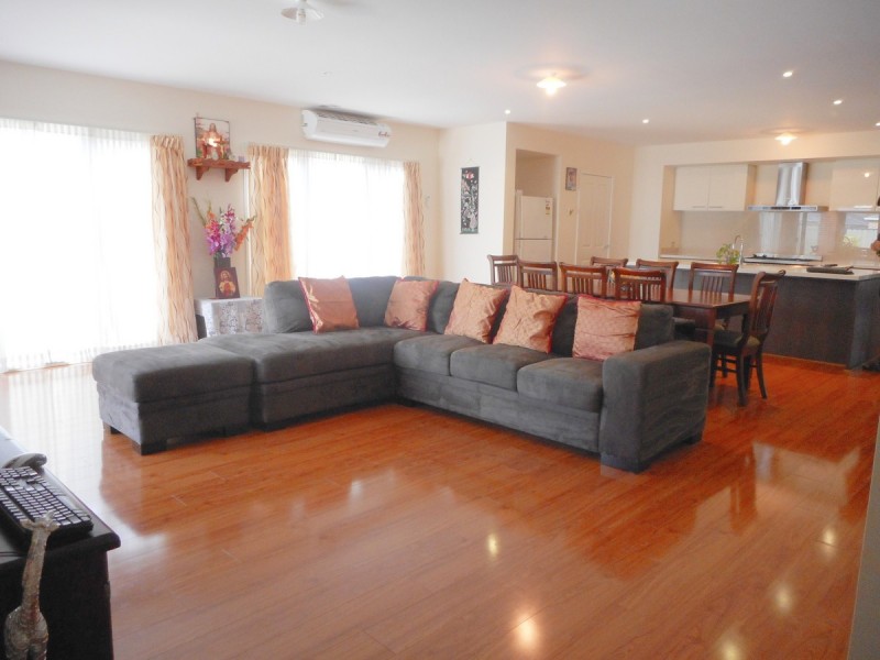 6 Fenland Street, Craigieburn VIC 3064