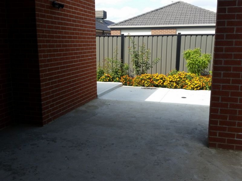 6 Fenland Street, Craigieburn VIC 3064