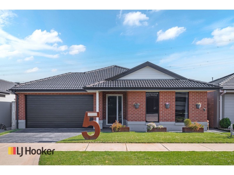 5 Ginger Crescent, Mickleham VIC 3064