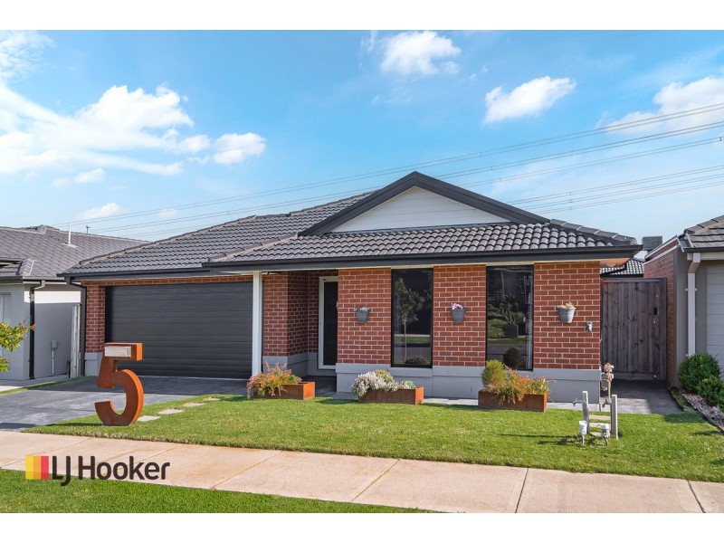 5 Ginger Crescent, Mickleham VIC 3064