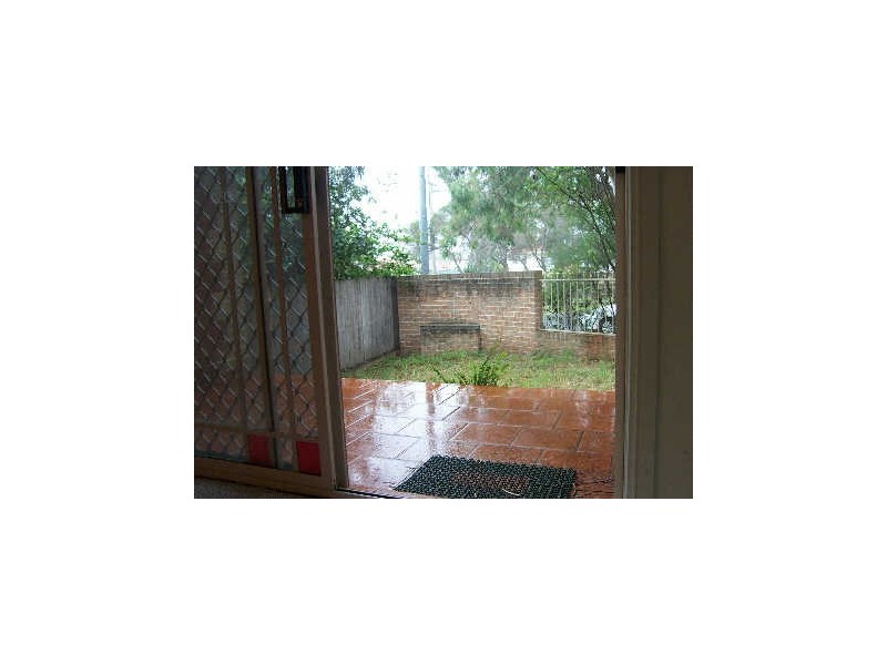 3/3-5 Clements Parade, Kirrawee NSW 2232