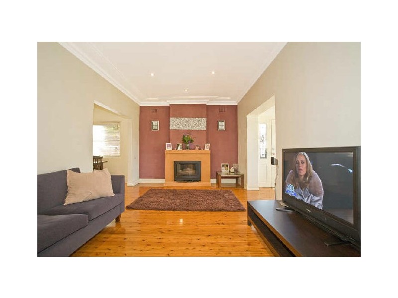 33 Old Taren Point Road, Taren Point NSW 2229