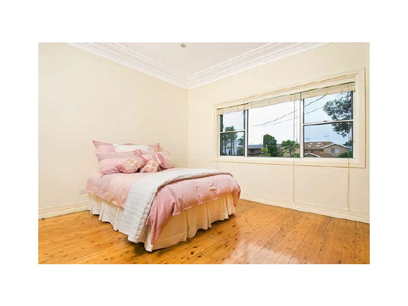 33 Old Taren Point Road, Taren Point NSW 2229