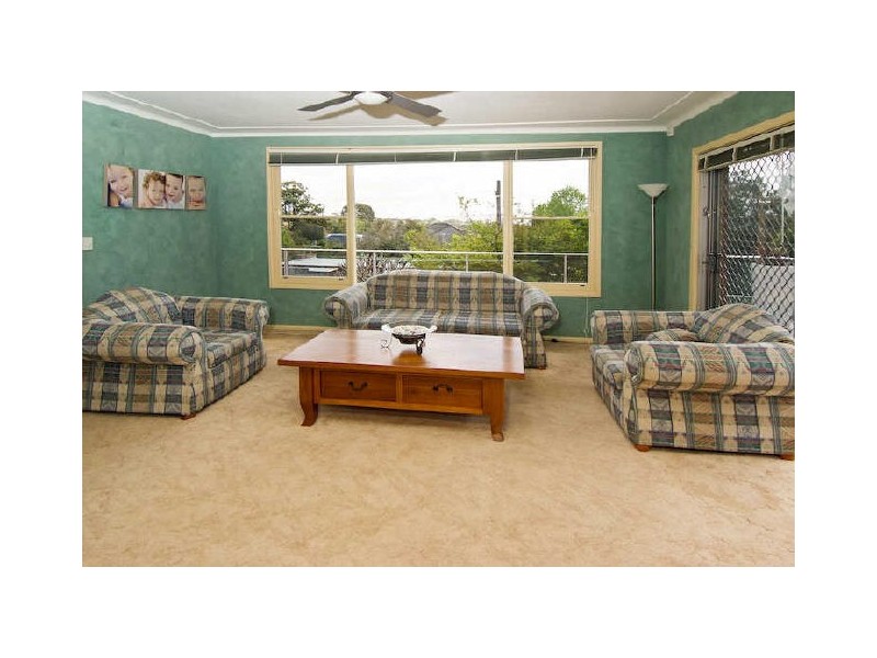 15 Wylie Street, Kirrawee NSW 2232