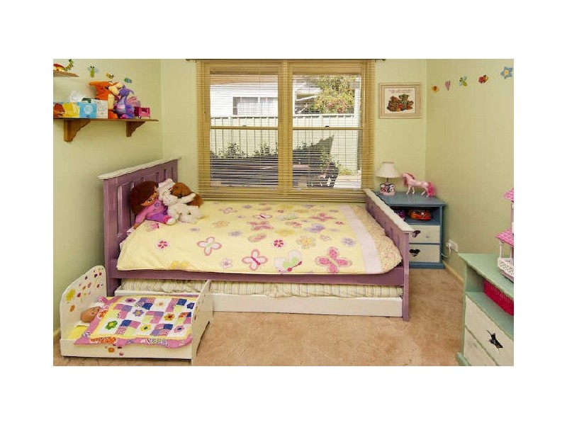 15 Wylie Street, Kirrawee NSW 2232