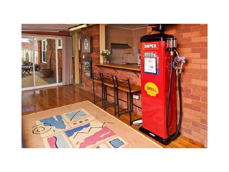 15 Wylie Street, Kirrawee NSW 2232