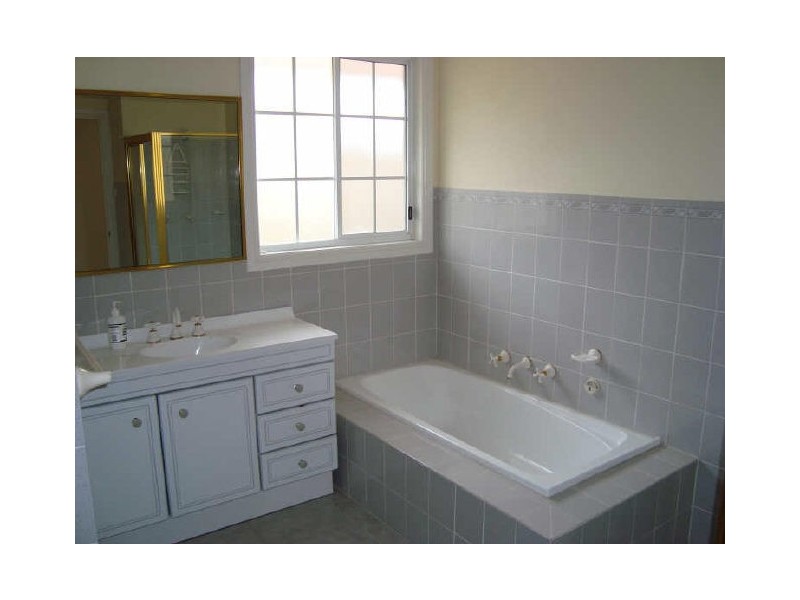 2/64 Manchester Road, Gymea NSW 2227