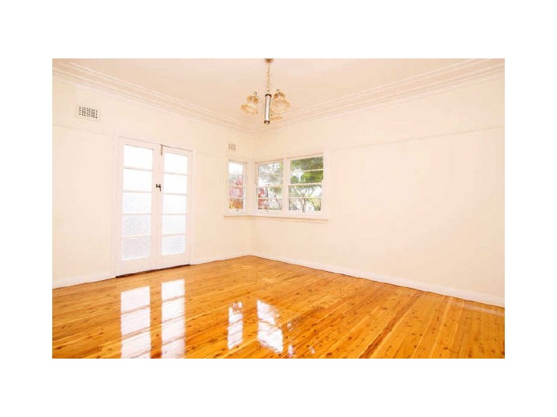 262 President Avenue, Miranda NSW 2228