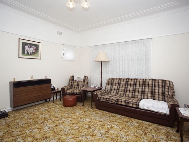 33 Ellesmere Road, Gymea Bay NSW 2227