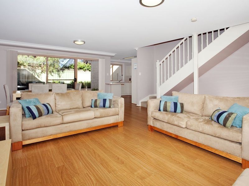 2/23 June Place, Gymea Bay NSW 2227