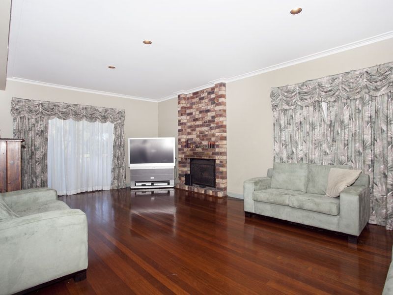 27 Warrangarree Drive, Woronora Heights NSW 2233