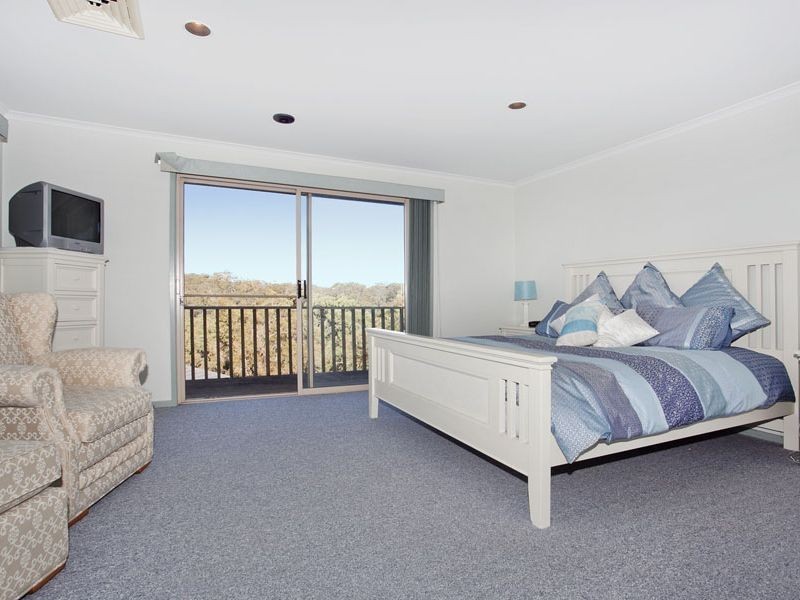 27 Warrangarree Drive, Woronora Heights NSW 2233