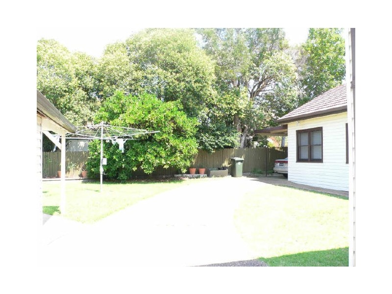 21 Best Crescent, Kirrawee NSW 2232