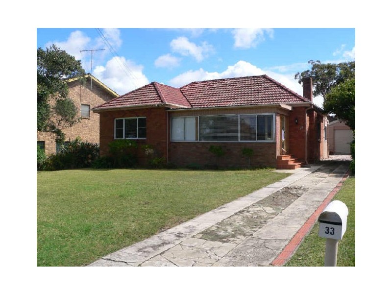 33 Old Taren Point Road, Taren Point NSW 2229