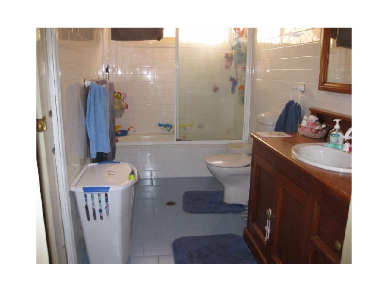 47 Acacia Road, Kirrawee NSW 2232