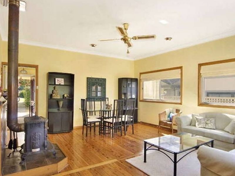 4 Bulumin Street, Como NSW 2226