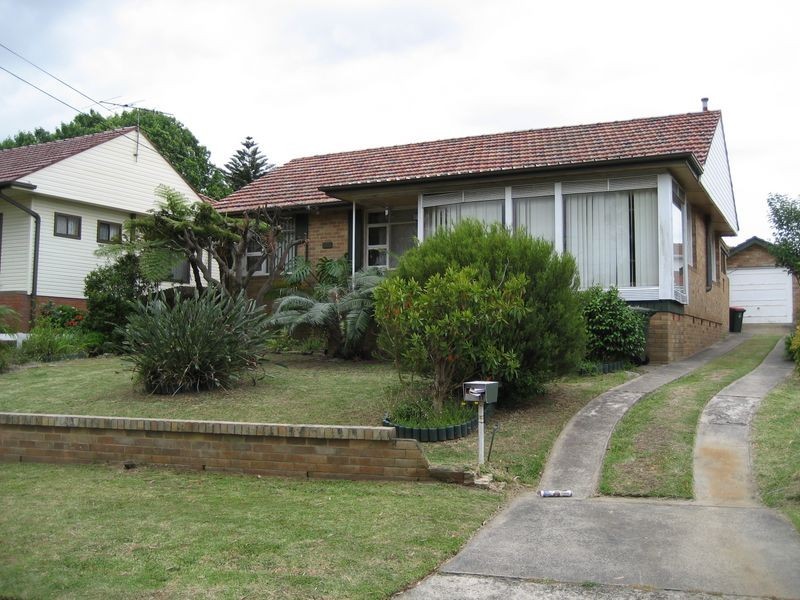 11 Bidurgal Avenue, Kirrawee NSW 2232