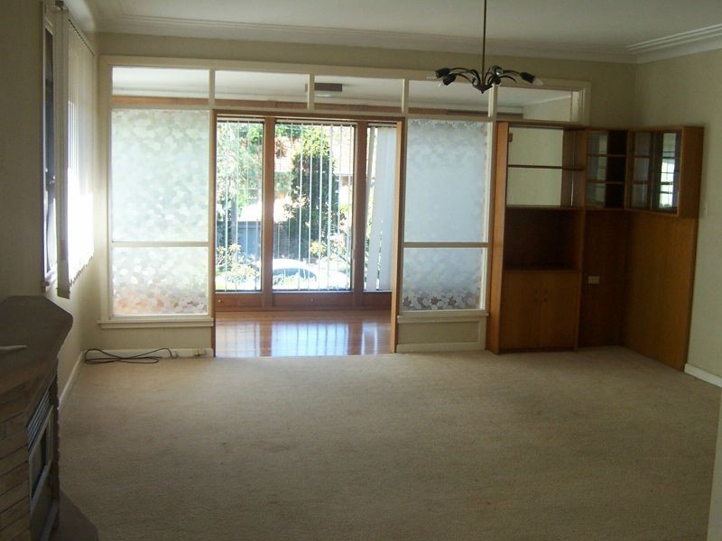 11 Bidurgal Avenue, Kirrawee NSW 2232