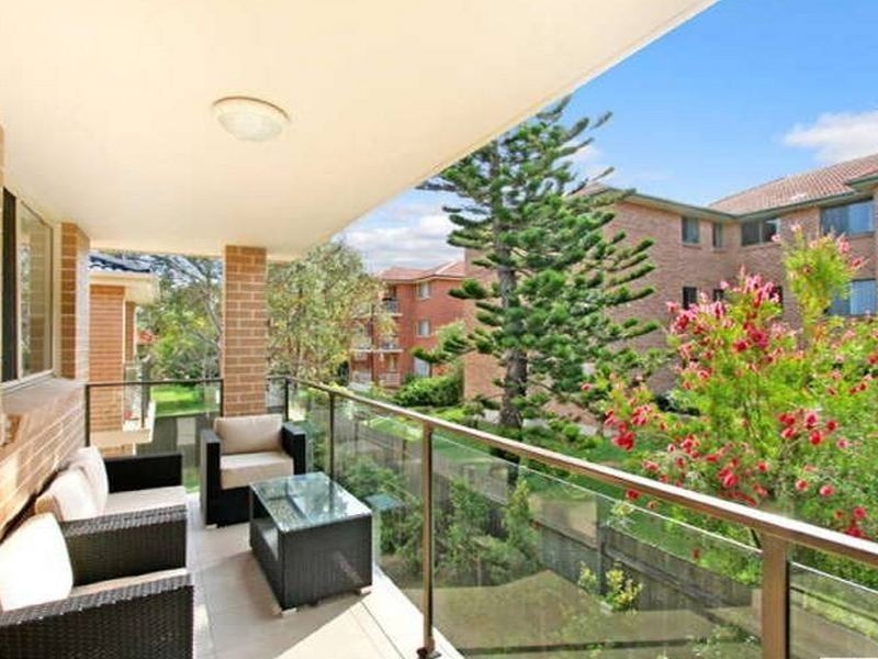 8/72-74 Talara Road, Gymea NSW 2227