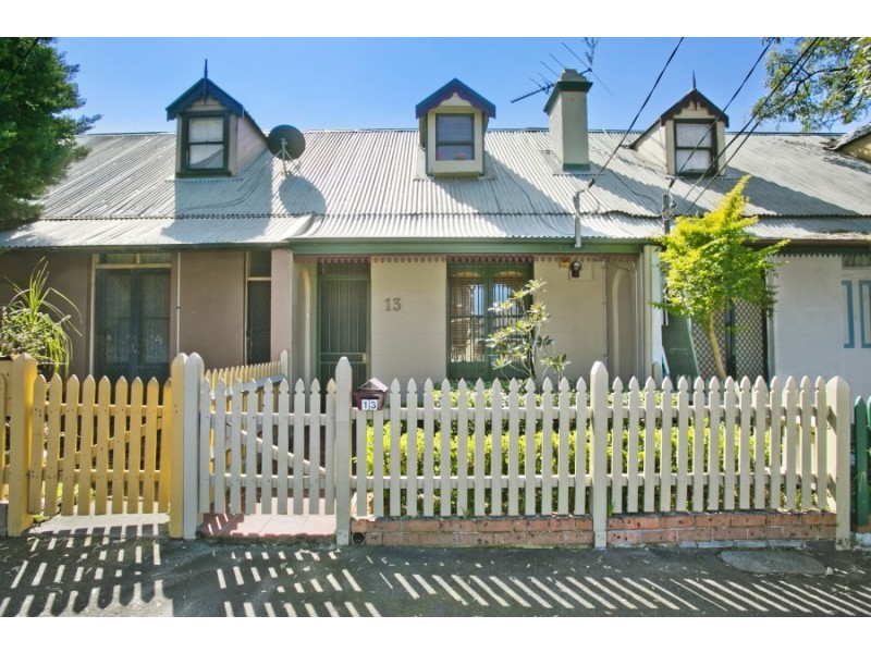 13 Wellington Street, Waterloo NSW 2017
