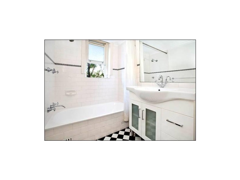 25/17 Elizabeth Bay Road, Elizabeth Bay NSW 2011