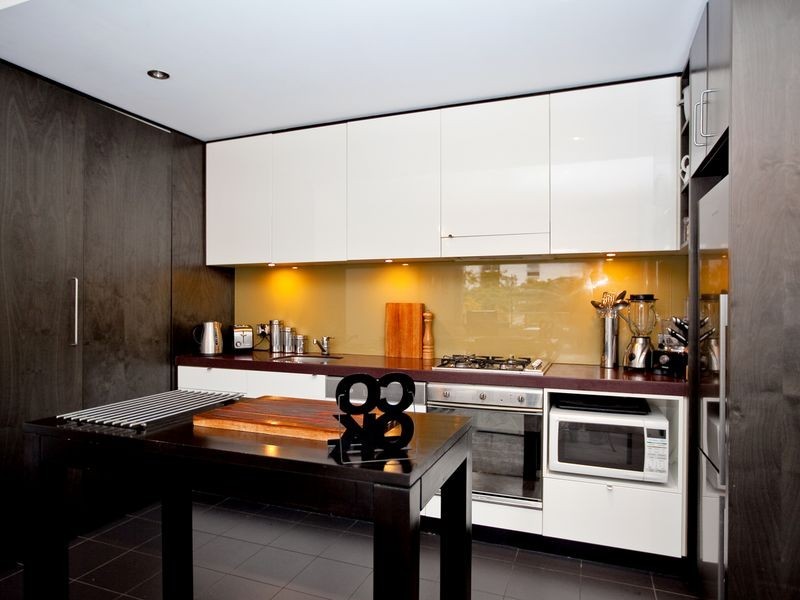 2311/4 Sterling Circuit, Camperdown NSW 2050