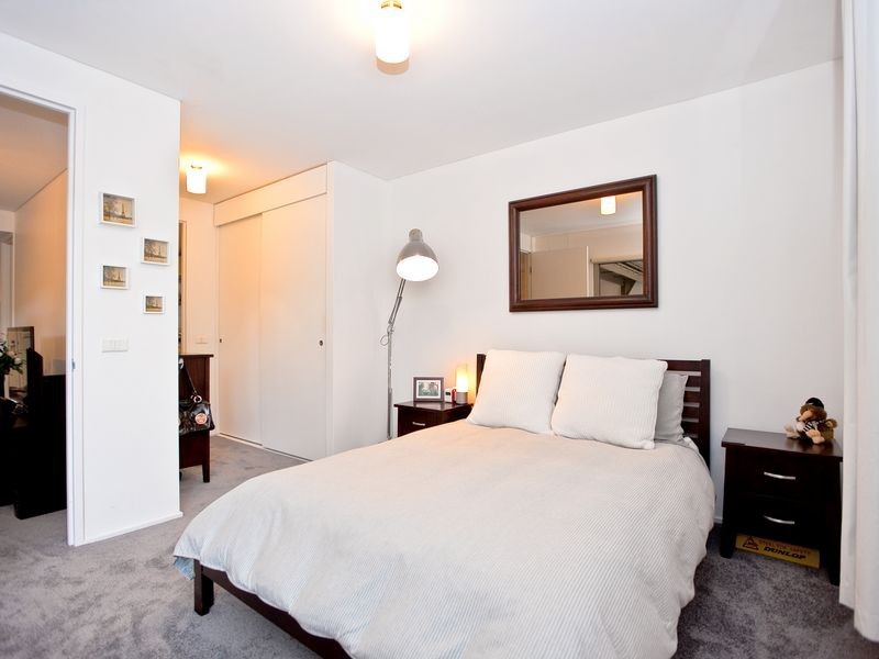 2311/4 Sterling Circuit, Camperdown NSW 2050