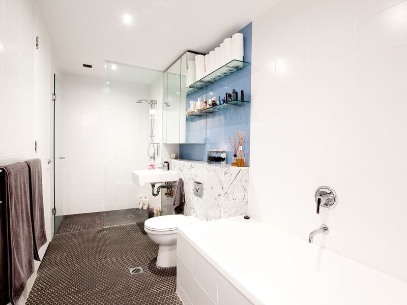 2311/4 Sterling Circuit, Camperdown NSW 2050