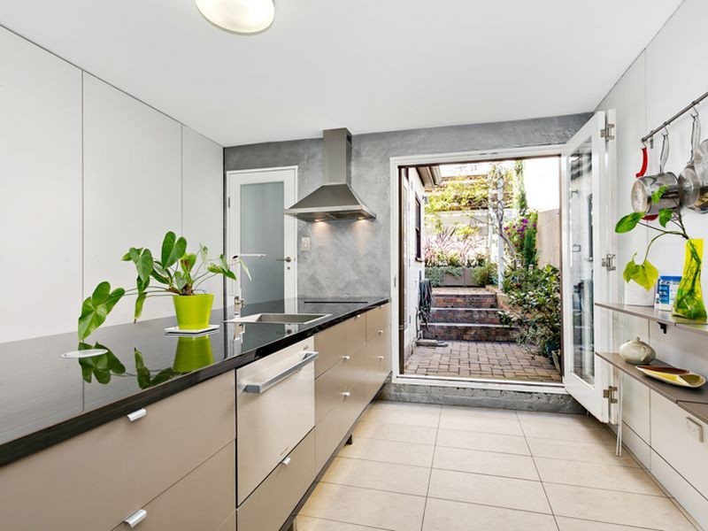 11 Corfu Street, Woolloomooloo NSW 2011