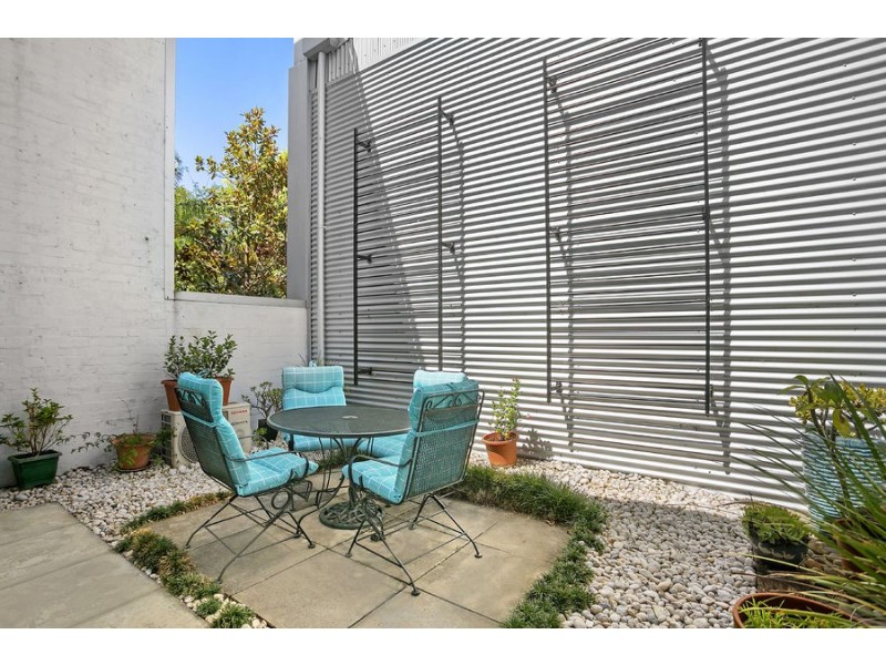 235 Cope Street, Waterloo NSW 2017