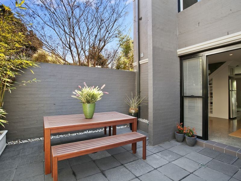 8/33 Burren Street, Erskineville NSW 2043