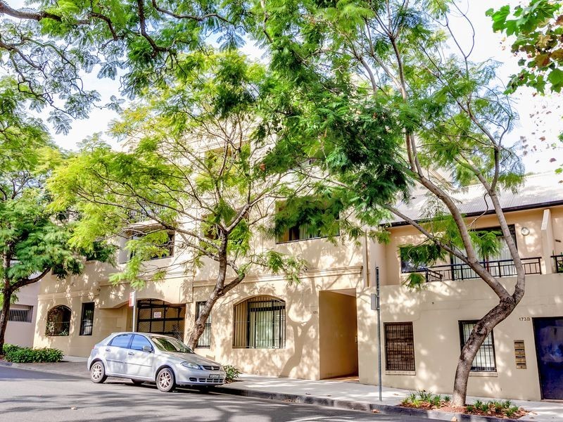 20/175 Cathedral St, Woolloomooloo NSW 2011